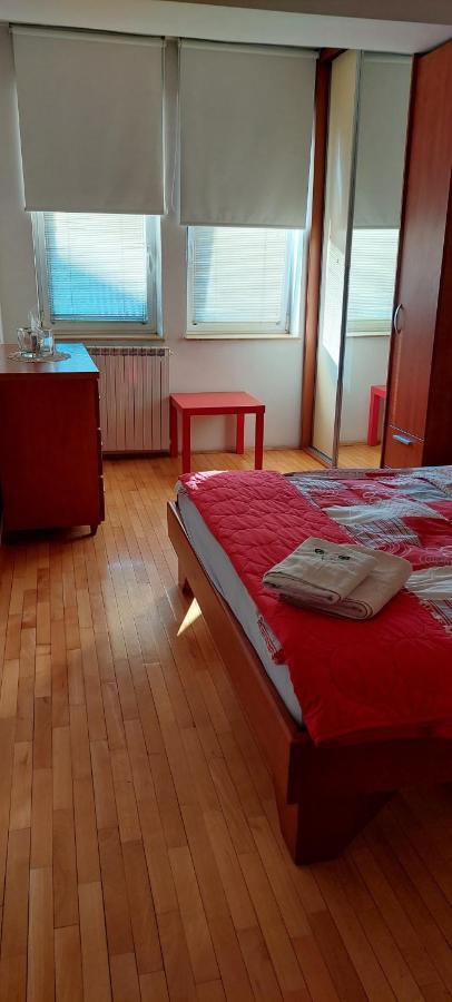 Luxury Flat Lägenhet Skopje Exteriör bild