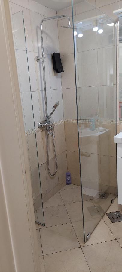 Luxury Flat Lägenhet Skopje Exteriör bild